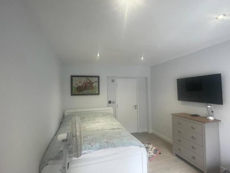 Accommodatie bij particulieren Luxurious Shared - Self Check-in, Free Street Parking